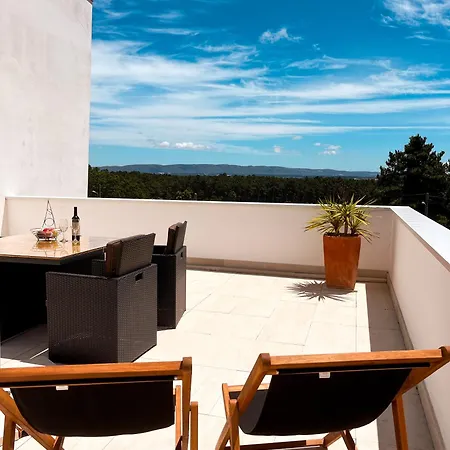 Apartament Edles In Architektenvilla Mit Grossem Pool, Sauna, Dachterrasse Und Malerischem Garten