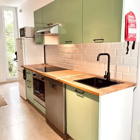 Edles In Architektenvilla Mit Grossem Pool, Sauna, Dachterrasse Und Malerischem Garten Apartament