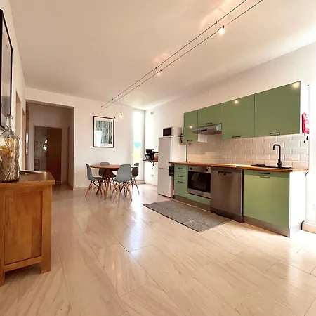 Edles In Architektenvilla Mit Grossem Pool, Sauna, Dachterrasse Und Malerischem Garten Lägenhet *