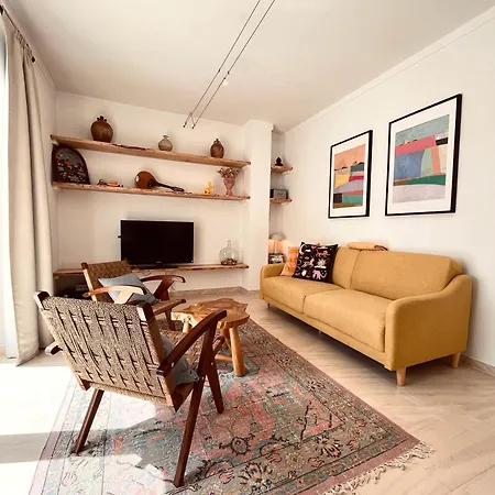 شقة Edles In Architektenvilla Mit Grossem Pool, Sauna, Dachterrasse Und Malerischem Garten